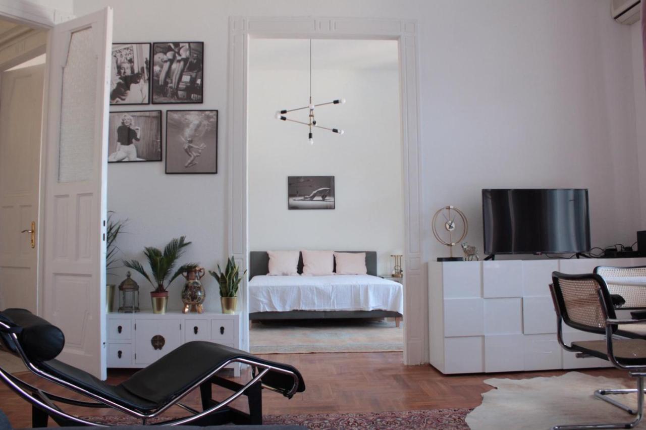 Allomas Apartman Boedapest Buitenkant foto