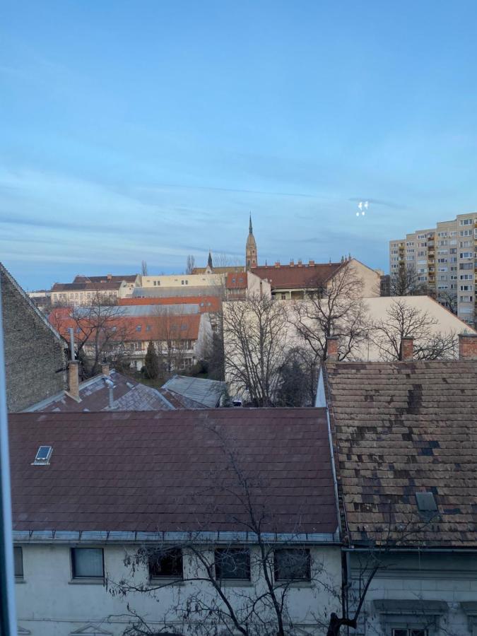 Allomas Apartman Boedapest Buitenkant foto