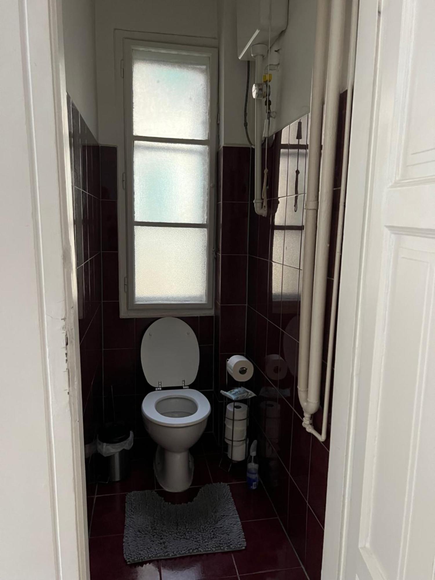 Allomas Apartman Boedapest Buitenkant foto