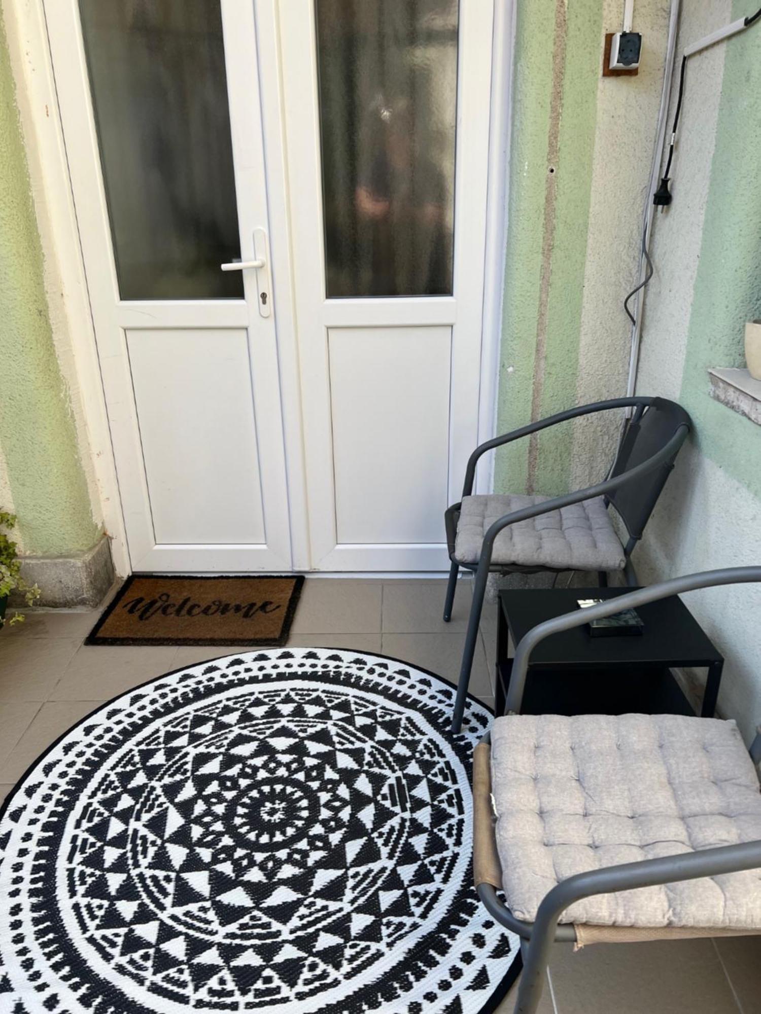 Allomas Apartman Boedapest Buitenkant foto
